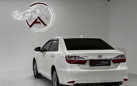 Toyota Camry, 2017 год, 2 435 000 рублей, 3 фотография