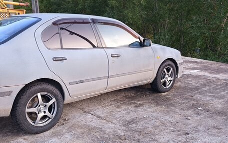 Nissan Primera II рестайлинг, 1999 год, 250 000 рублей, 1 фотография