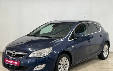 Opel Astra J, 2011 год, 880 000 рублей, 1 фотография