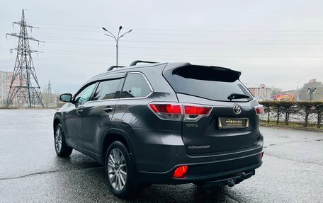 Toyota Highlander III, 2013 год, 3 149 000 рублей, 8 фотография