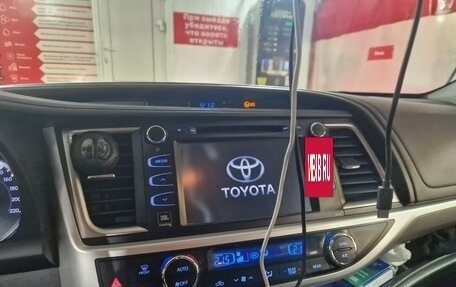 Toyota Highlander III, 2016 год, 3 400 000 рублей, 20 фотография