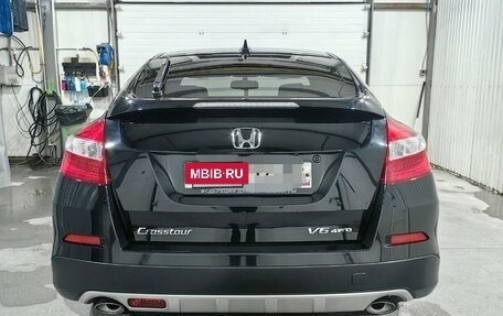 Honda Crosstour I рестайлинг, 2013 год, 2 550 000 рублей, 2 фотография