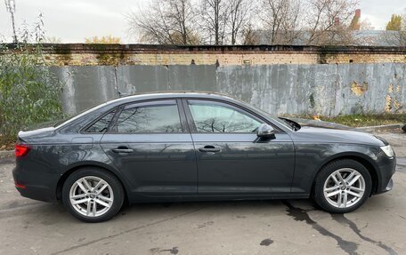 Audi A4, 2018 год, 1 970 000 рублей, 2 фотография