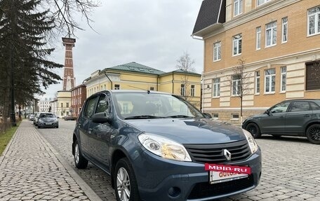 Renault Sandero I, 2011 год, 825 000 рублей, 2 фотография