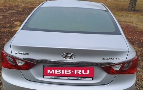 Hyundai Sonata VI, 2011 год, 1 300 000 рублей, 11 фотография