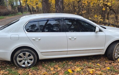 Skoda Superb III рестайлинг, 2012 год, 1 350 000 рублей, 8 фотография