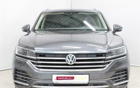 Volkswagen Touareg III, 2018 год, 4 990 000 рублей, 2 фотография