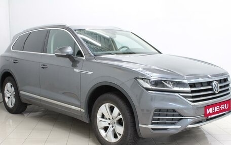 Volkswagen Touareg III, 2018 год, 4 990 000 рублей, 3 фотография