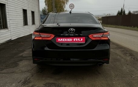 Toyota Camry, 2019 год, 3 050 000 рублей, 7 фотография