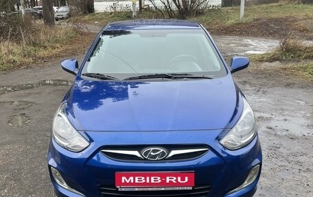 Hyundai Solaris II рестайлинг, 2011 год, 900 000 рублей, 7 фотография