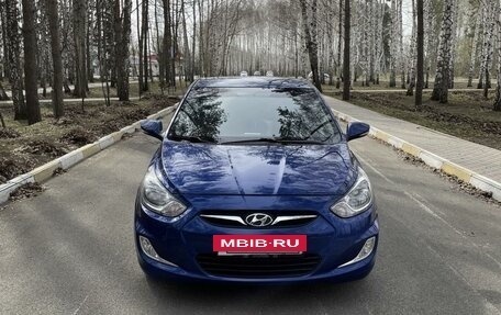 Hyundai Solaris II рестайлинг, 2011 год, 1 100 000 рублей, 5 фотография