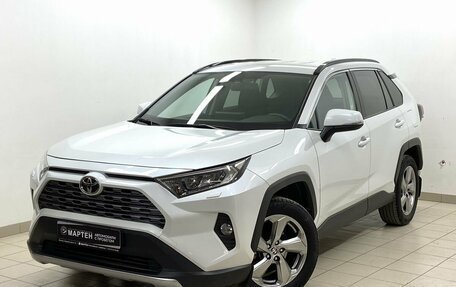 Toyota RAV4, 2021 год, 3 798 000 рублей, 1 фотография