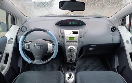 Toyota Yaris III рестайлинг, 2008 год, 630 000 рублей, 8 фотография