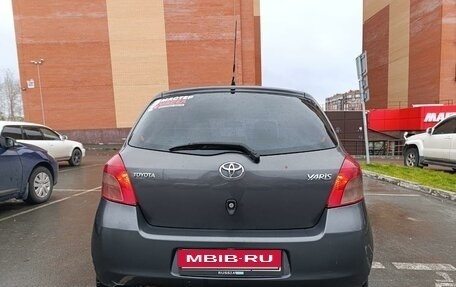 Toyota Yaris III рестайлинг, 2008 год, 630 000 рублей, 5 фотография