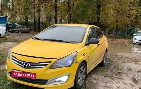 Hyundai Solaris II рестайлинг, 2015 год, 450 000 рублей, 3 фотография