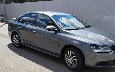 Volkswagen Jetta VI, 2011 год, 1 250 000 рублей, 4 фотография