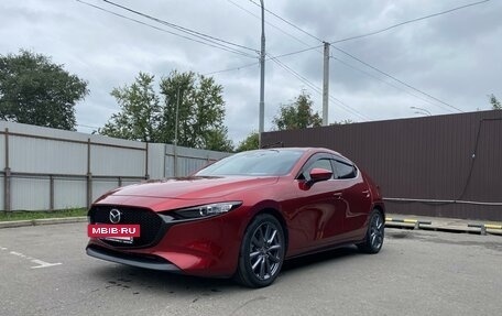 Mazda 3, 2019 год, 2 050 000 рублей, 4 фотография