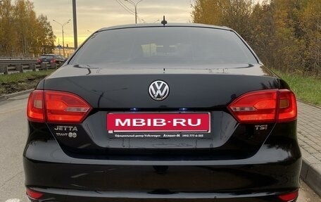 Volkswagen Jetta VI, 2013 год, 980 000 рублей, 2 фотография