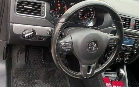 Volkswagen Jetta VI, 2013 год, 980 000 рублей, 8 фотография