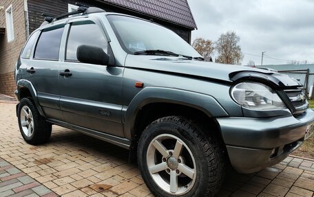 Chevrolet Niva I рестайлинг, 2005 год, 300 000 рублей, 3 фотография