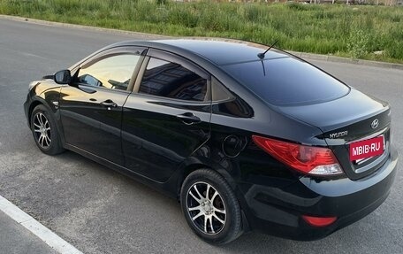 Hyundai Solaris II рестайлинг, 2012 год, 950 000 рублей, 3 фотография