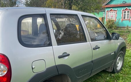 Chevrolet Niva I рестайлинг, 2012 год, 650 000 рублей, 4 фотография