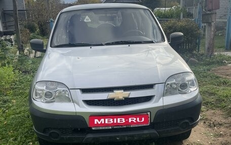 Chevrolet Niva I рестайлинг, 2012 год, 650 000 рублей, 5 фотография