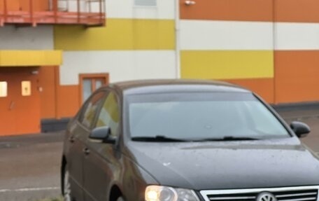 Volkswagen Passat B6, 2006 год, 670 000 рублей, 3 фотография