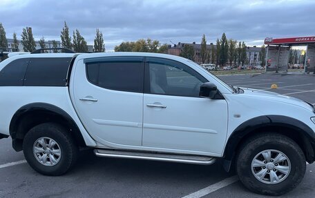 Mitsubishi L200 IV рестайлинг, 2012 год, 2 000 000 рублей, 2 фотография