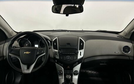 Chevrolet Cruze II, 2015 год, 560 000 рублей, 7 фотография