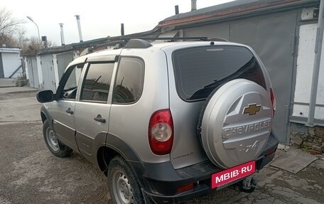 Chevrolet Niva I рестайлинг, 2011 год, 700 000 рублей, 4 фотография