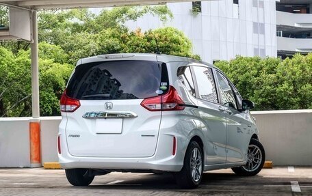 Honda Freed II, 2019 год, 1 190 000 рублей, 4 фотография