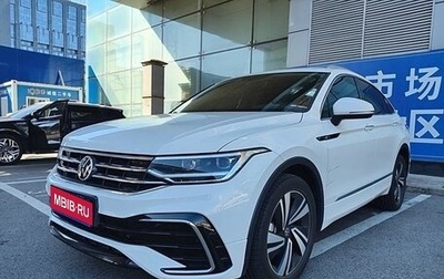 Volkswagen Tiguan II, 2021 год, 2 800 000 рублей, 1 фотография