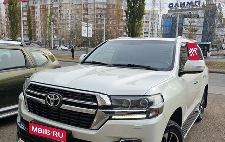 Toyota Land Cruiser 200, 2021 год, 8 500 000 рублей, 1 фотография