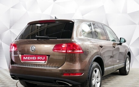 Volkswagen Touareg III, 2011 год, 2 099 000 рублей, 5 фотография