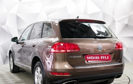 Volkswagen Touareg III, 2011 год, 2 099 000 рублей, 3 фотография