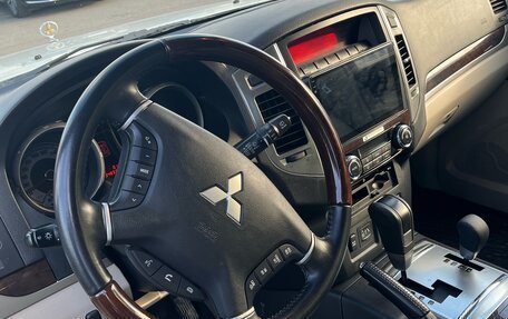 Mitsubishi Pajero IV, 2019 год, 4 200 000 рублей, 8 фотография