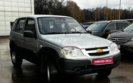 Chevrolet Niva I рестайлинг, 2012 год, 585 000 рублей, 2 фотография