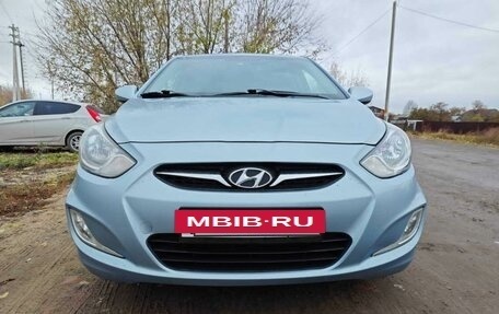 Hyundai Solaris II рестайлинг, 2012 год, 920 000 рублей, 4 фотография