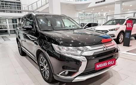 Mitsubishi Outlander III рестайлинг 3, 2018 год, 2 196 000 рублей, 3 фотография