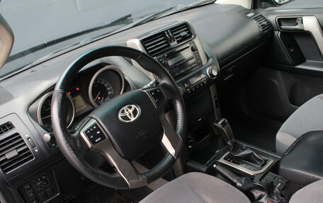 Toyota Land Cruiser Prado 150 рестайлинг 2, 2012 год, 2 995 000 рублей, 5 фотография