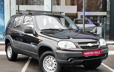 Chevrolet Niva I рестайлинг, 2010 год, 450 000 рублей, 3 фотография