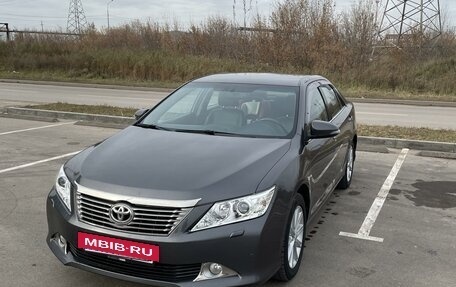 Toyota Camry, 2013 год, 2 100 000 рублей, 2 фотография