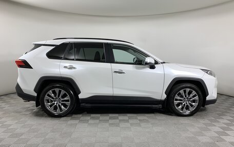 Toyota RAV4, 2021 год, 4 399 000 рублей, 4 фотография