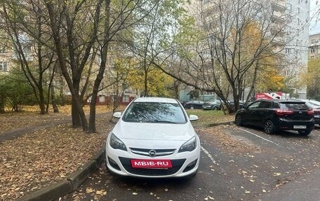 Opel Astra J, 2014 год, 1 199 000 рублей, 11 фотография