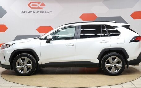 Toyota RAV4, 2021 год, 3 550 000 рублей, 8 фотография