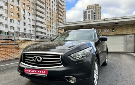 Infiniti QX70, 2016 год, 2 450 000 рублей, 3 фотография