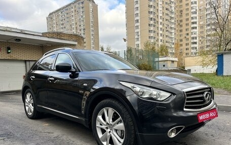 Infiniti QX70, 2016 год, 2 450 000 рублей, 4 фотография