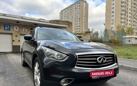 Infiniti QX70, 2016 год, 2 450 000 рублей, 5 фотография