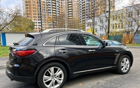 Infiniti QX70, 2016 год, 2 450 000 рублей, 21 фотография